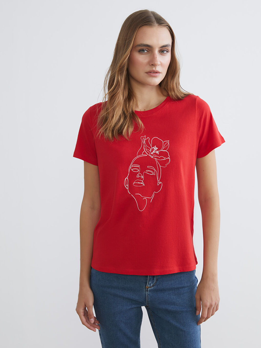 Әйелдерге арналған принтті дөңгелек жағалы футболка