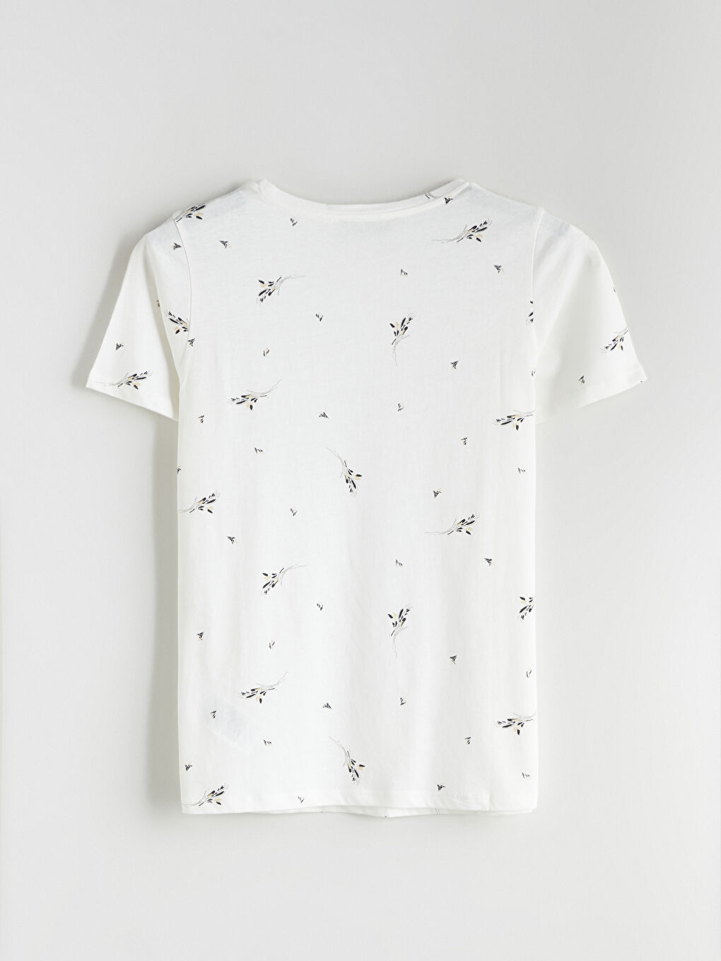 әйелдерге арналған гүлді өрнек дөңгелек жағалы футболка-5