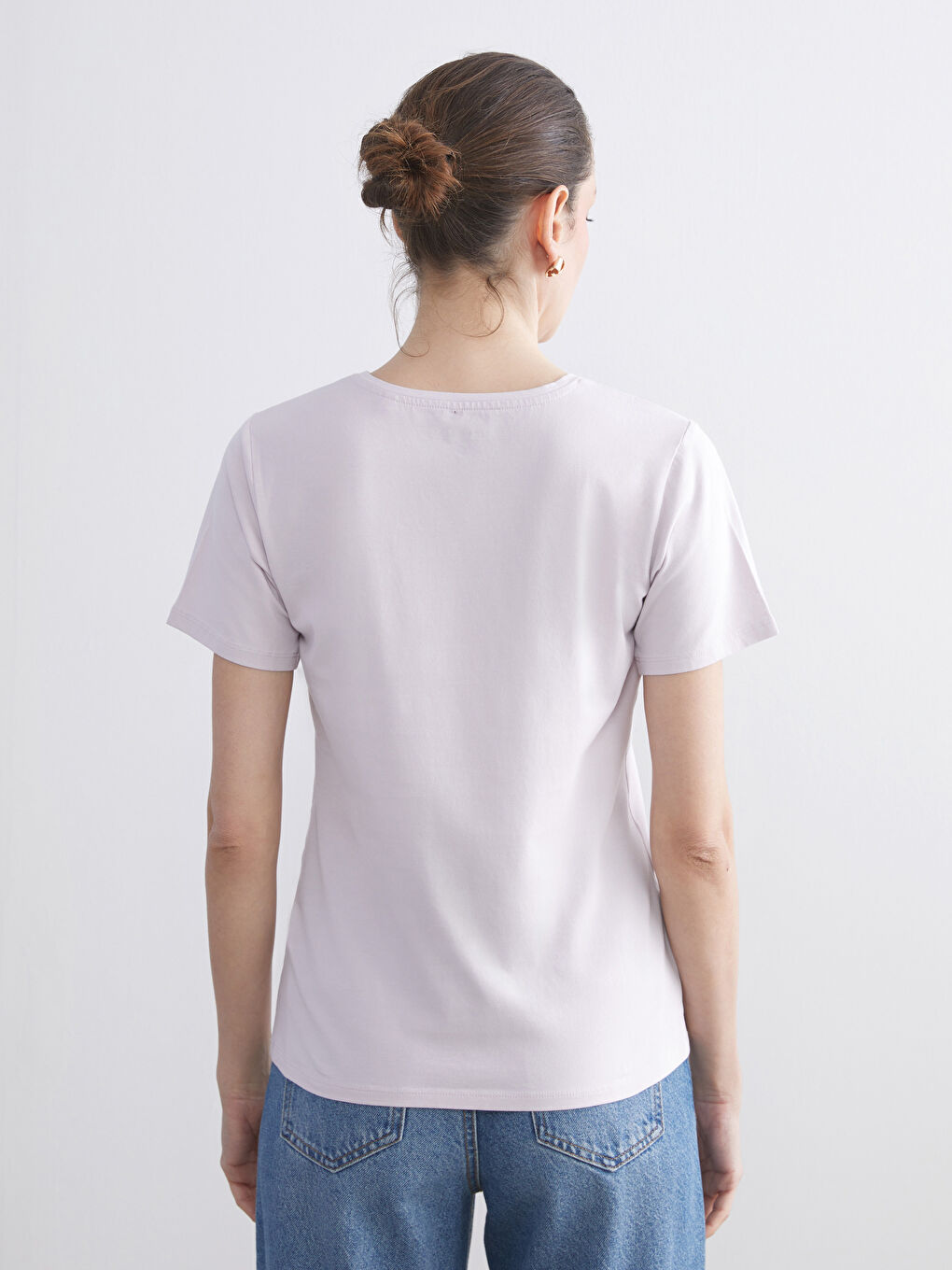 Женская футболка с круглым вырезом-3