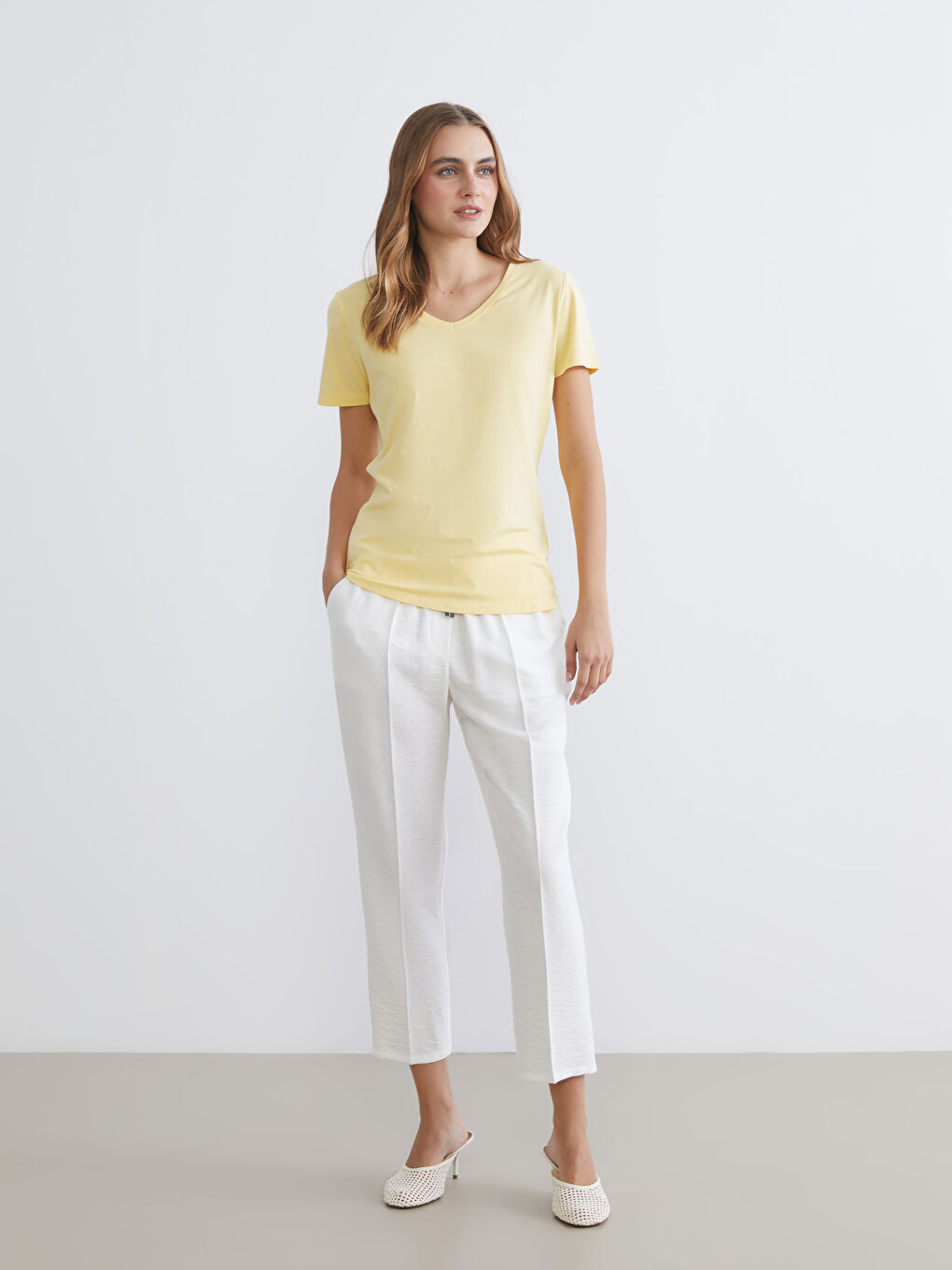 تي شيرت اصفر نساء-1