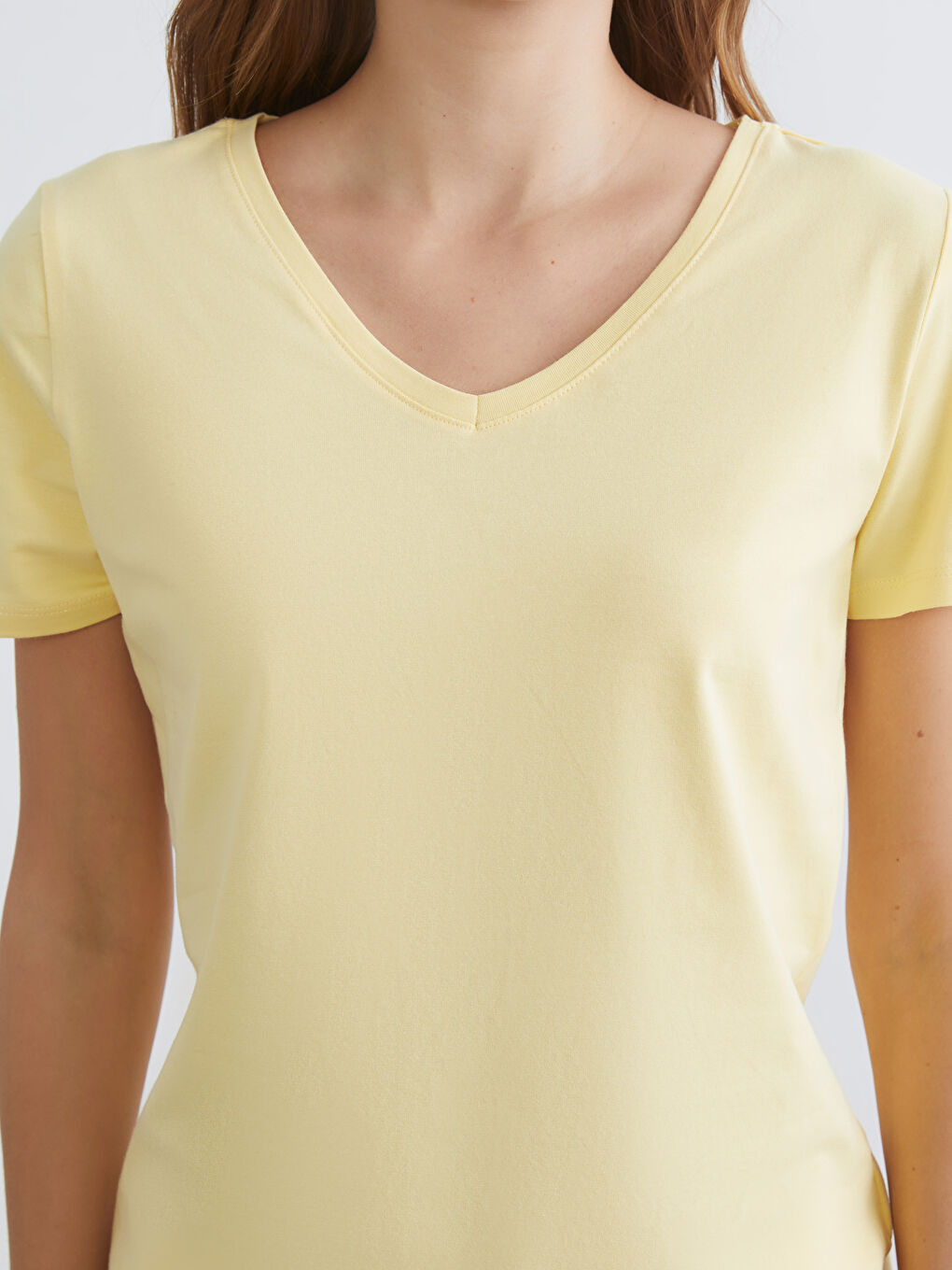 تي شيرت اصفر نساء-2