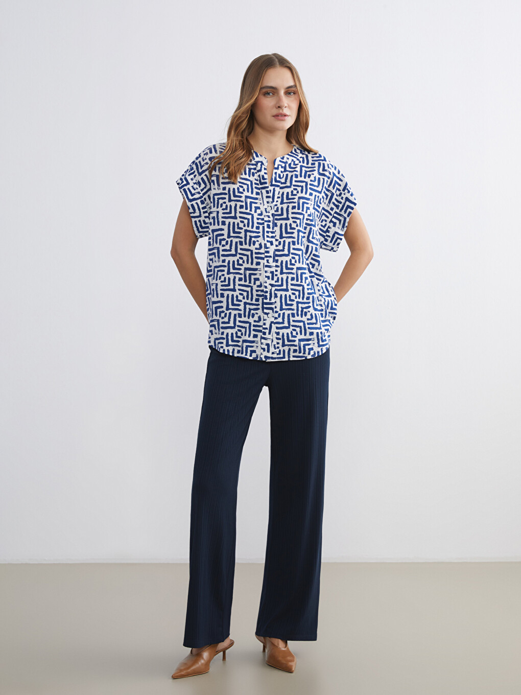 LCWAIKIKI Basic Elastic Waist Wide Leg Women's Trousers - S63225Z8