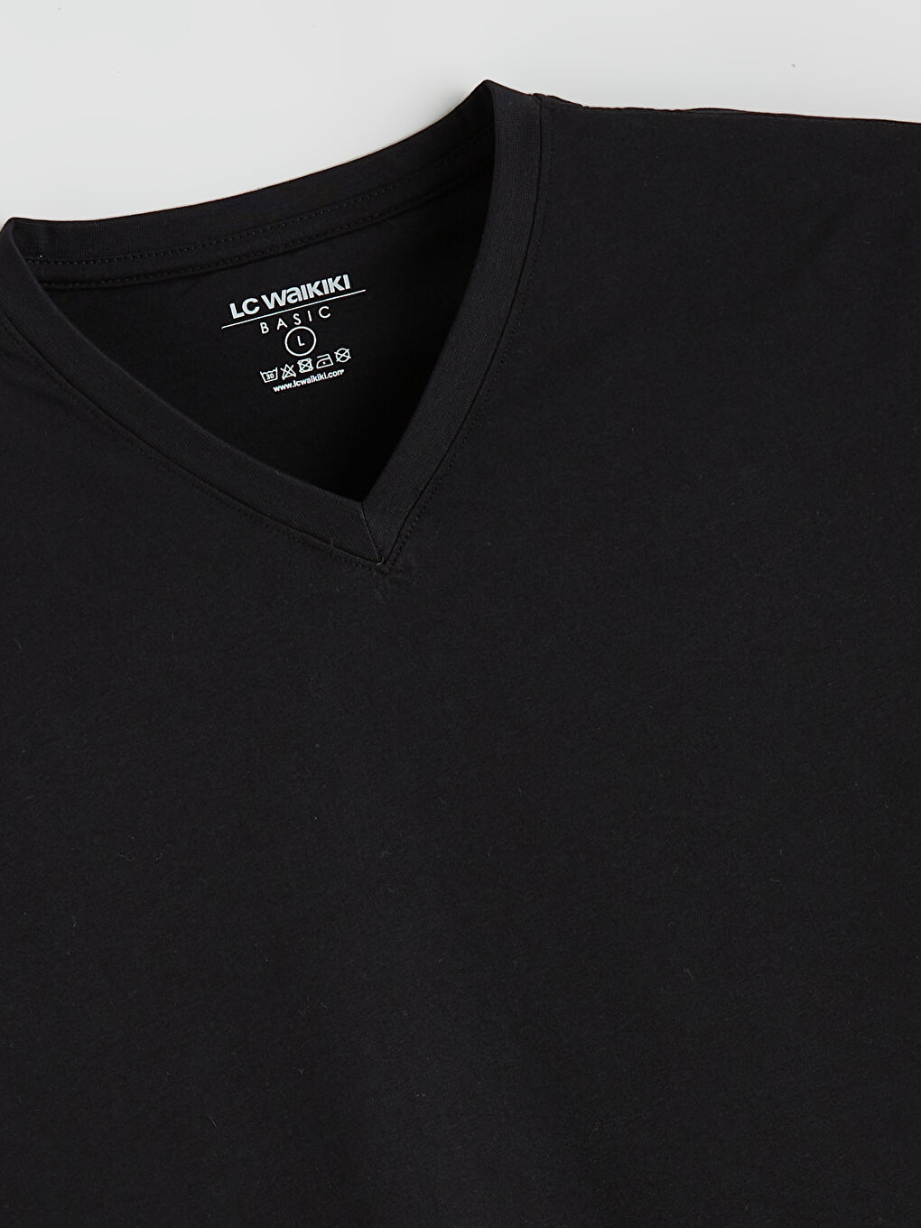 تيشيرت ياقة V كم قصير للرجال-5