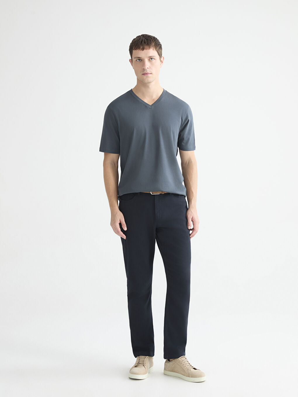 تيشيرت ياقة V كم قصير للرجال-1