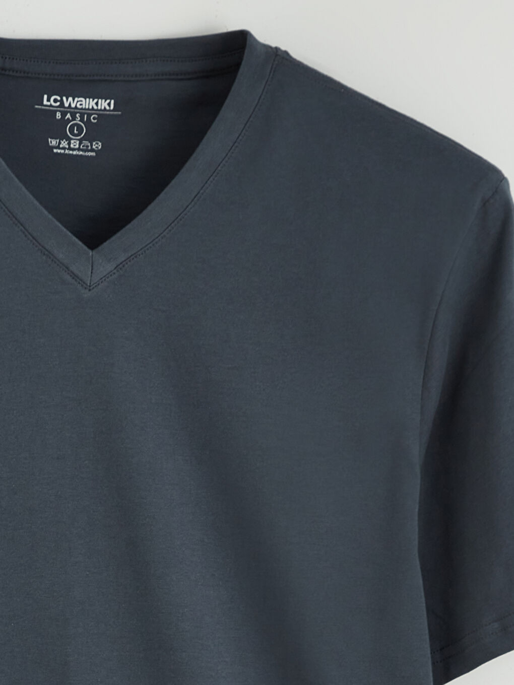 تيشيرت ياقة V كم قصير للرجال-5