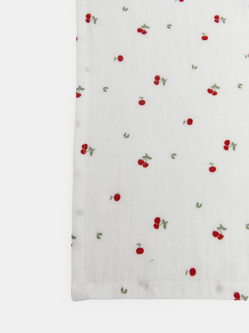 Ekru Kiraz Baskılı Kız Çocuk Müslin Bez 90x100 cm-1