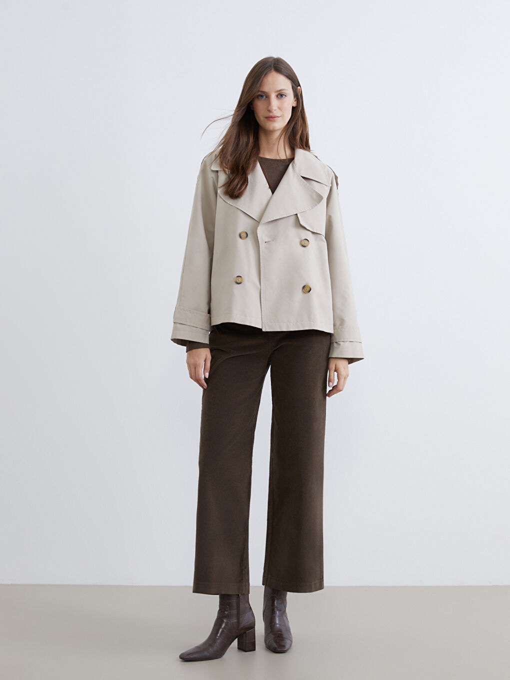 Bej Kruvaze Yaka Oversize Kadın Trençkot-1