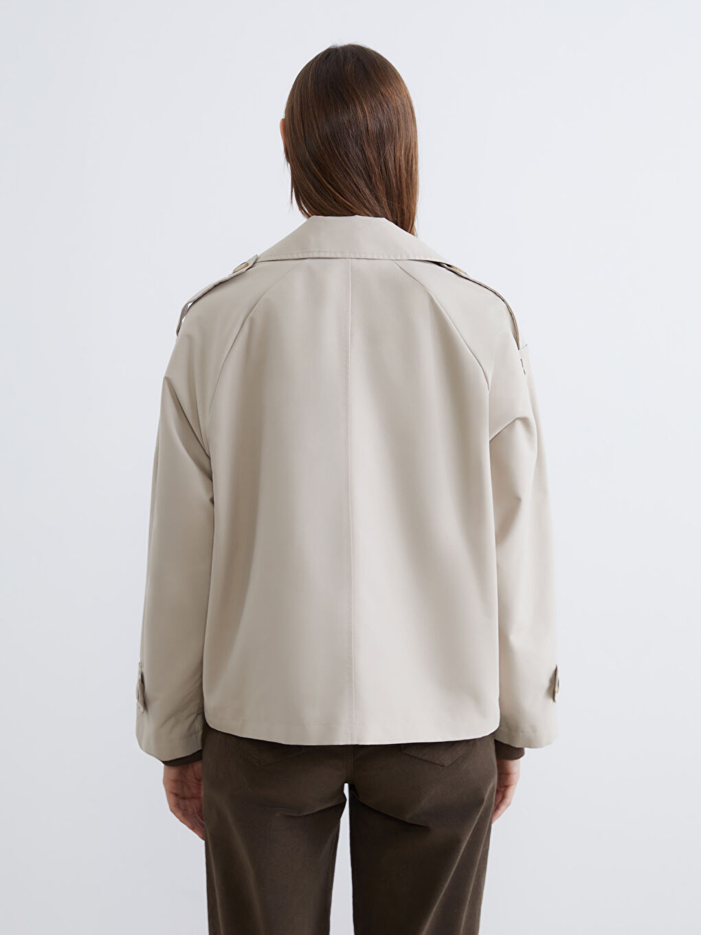 Bej Kruvaze Yaka Oversize Kadın Trençkot-4