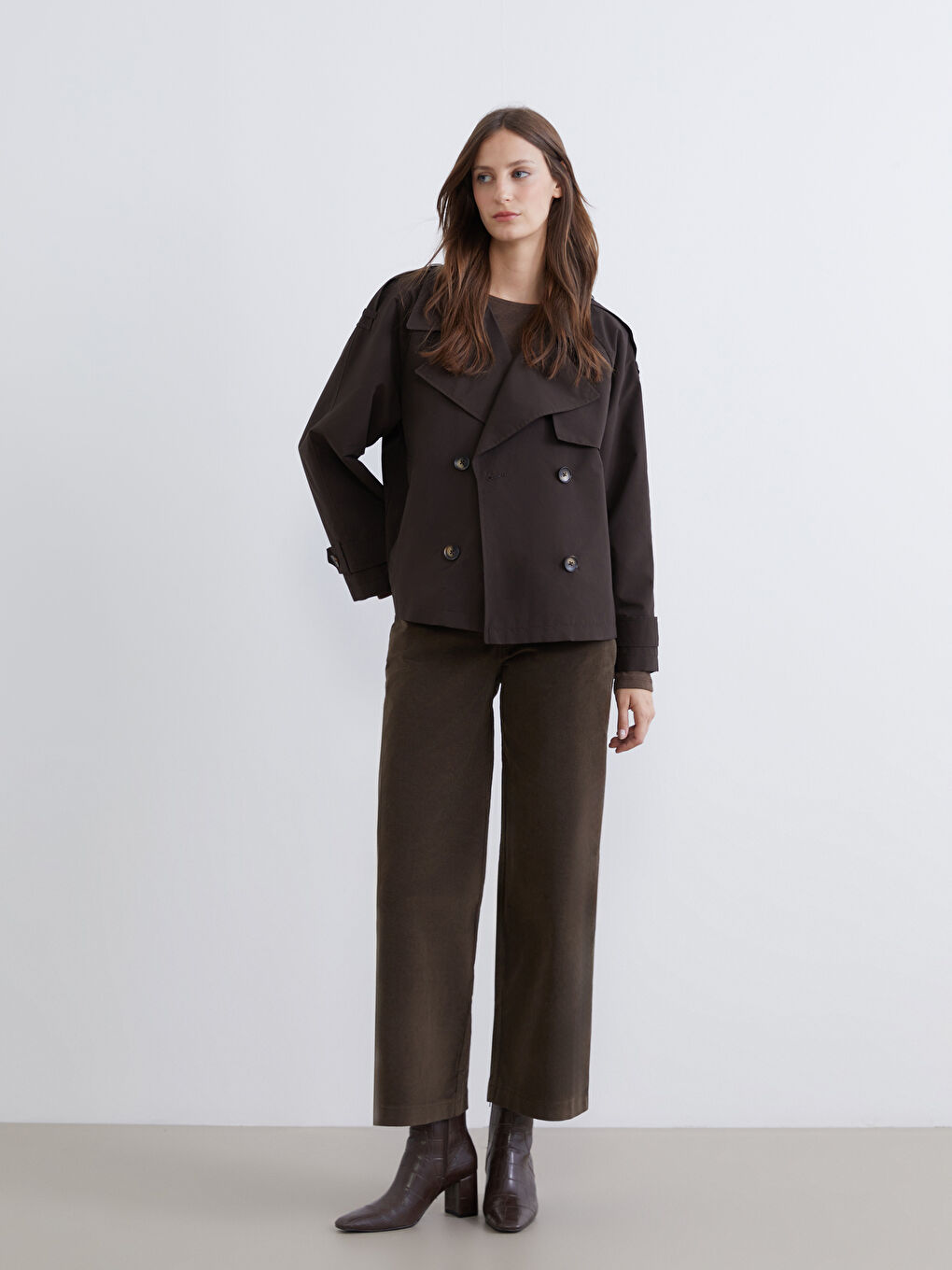 Kahverengi Kruvaze Yaka Oversize Kadın Trençkot-1