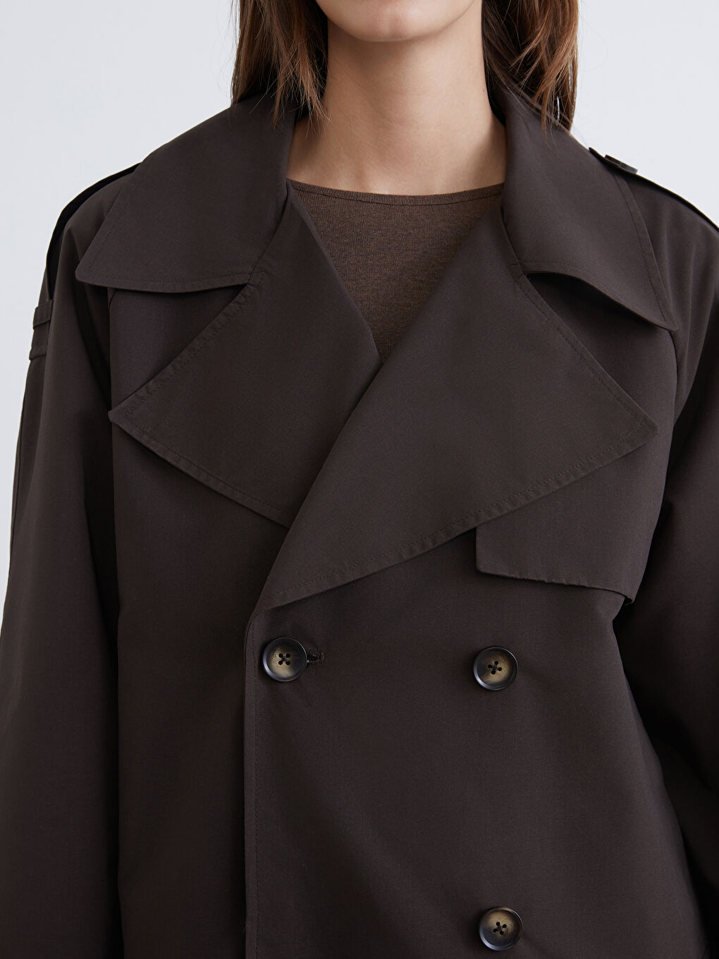 Kahverengi Kruvaze Yaka Oversize Kadın Trençkot-2