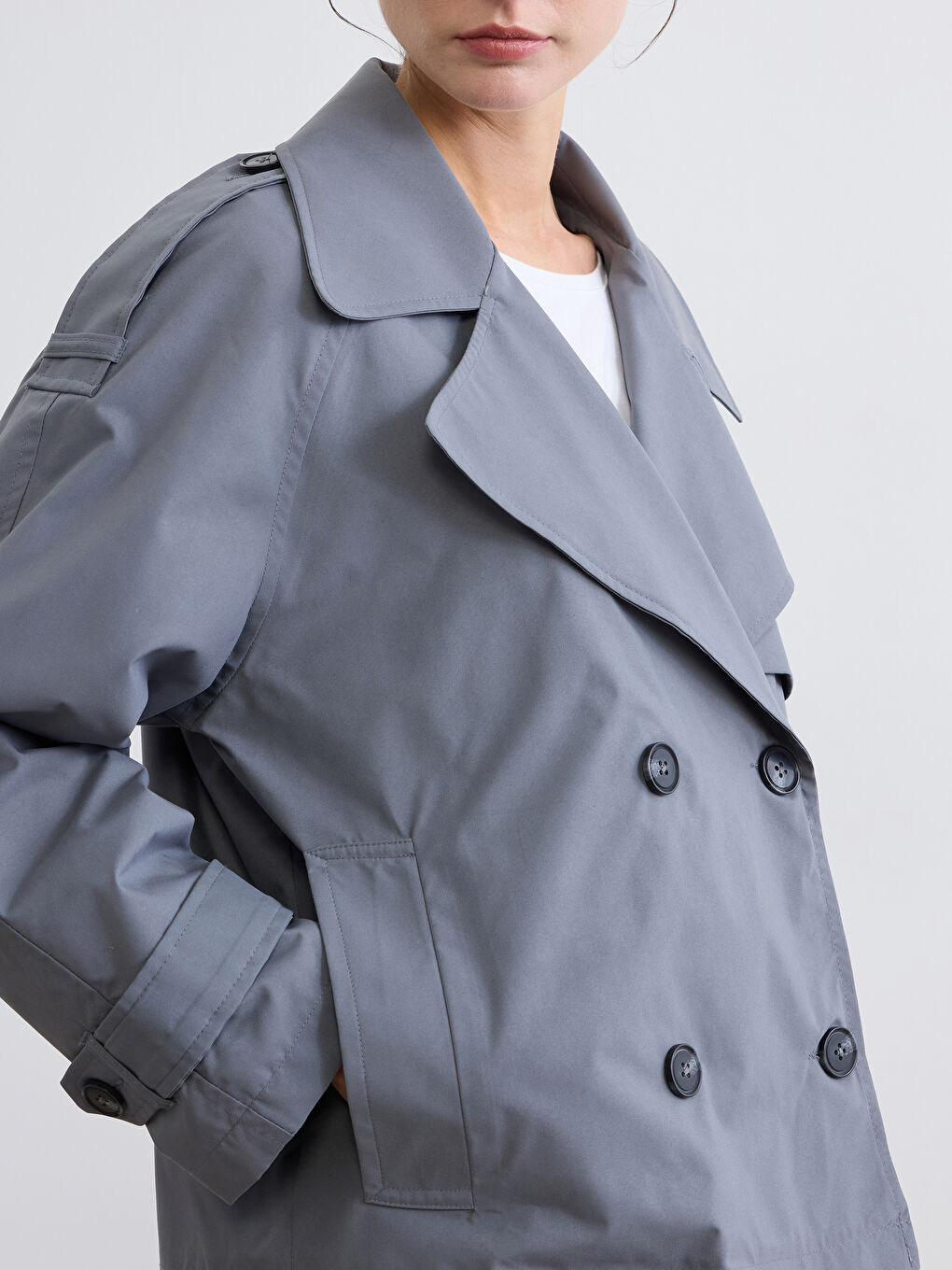 Gri Kruvaze Yaka Oversize Kadın Trençkot-2