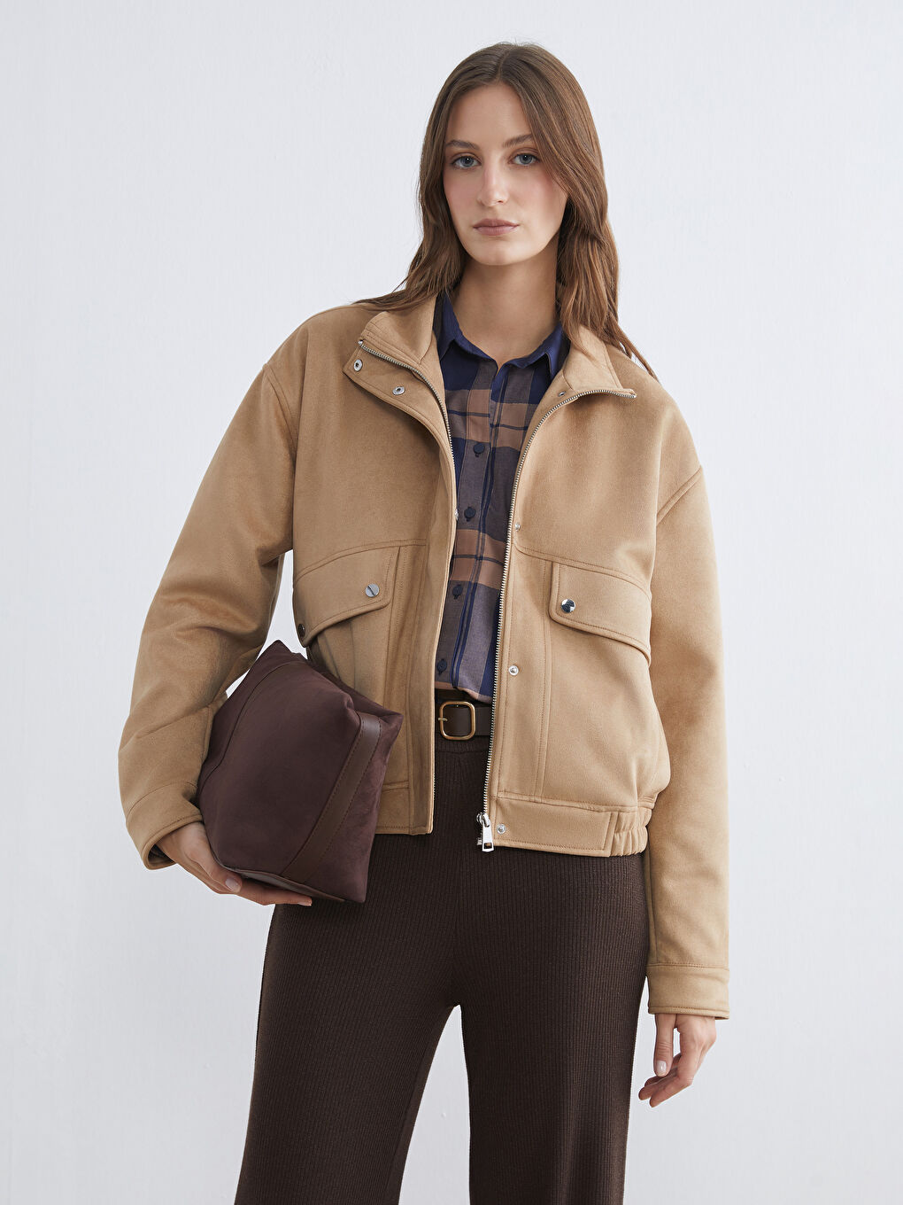 Женско яке с висока яка от изкуствен велур