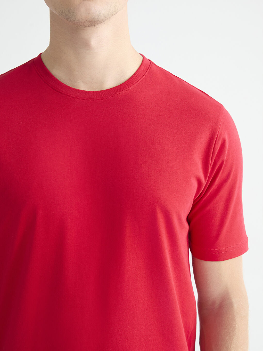 تيشيرت رجالي بياقة دائرية قماش جيرسي-2