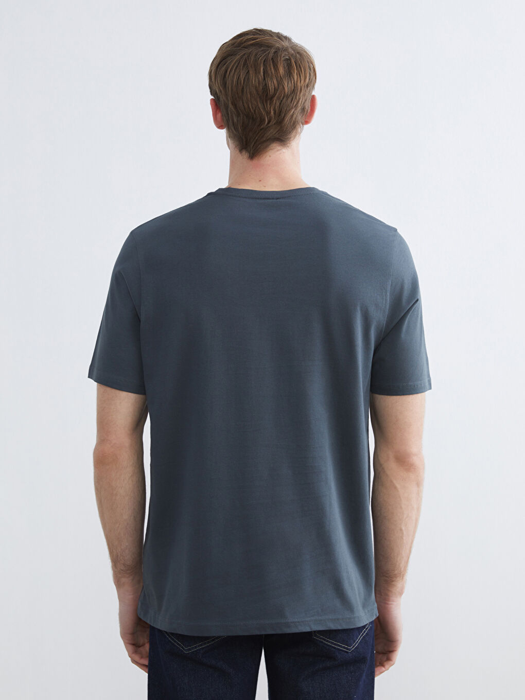 تيشيرت رجالي بياقة دائرية قماش جيرسي-3