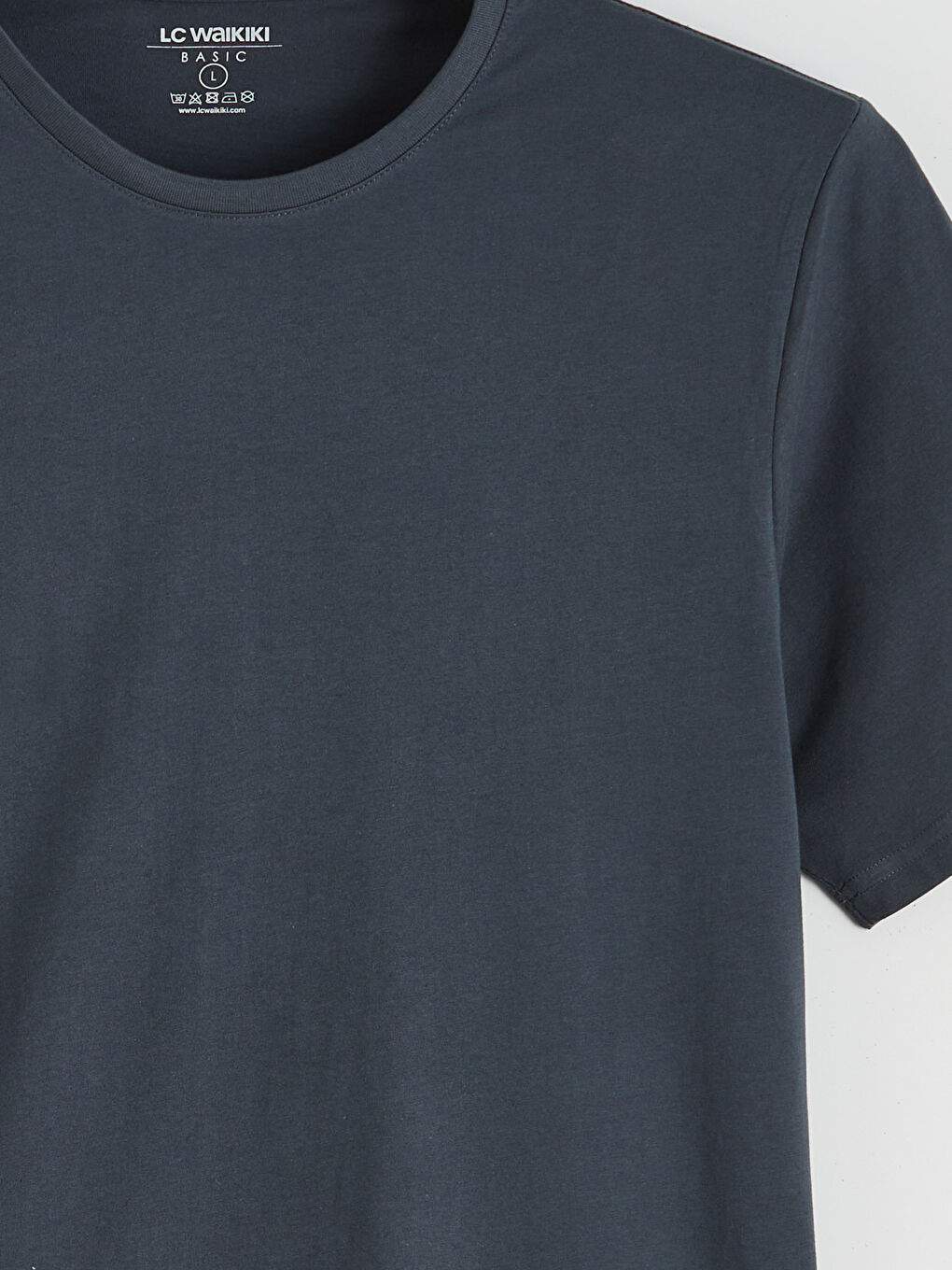 تيشيرت رجالي بياقة دائرية قماش جيرسي-5