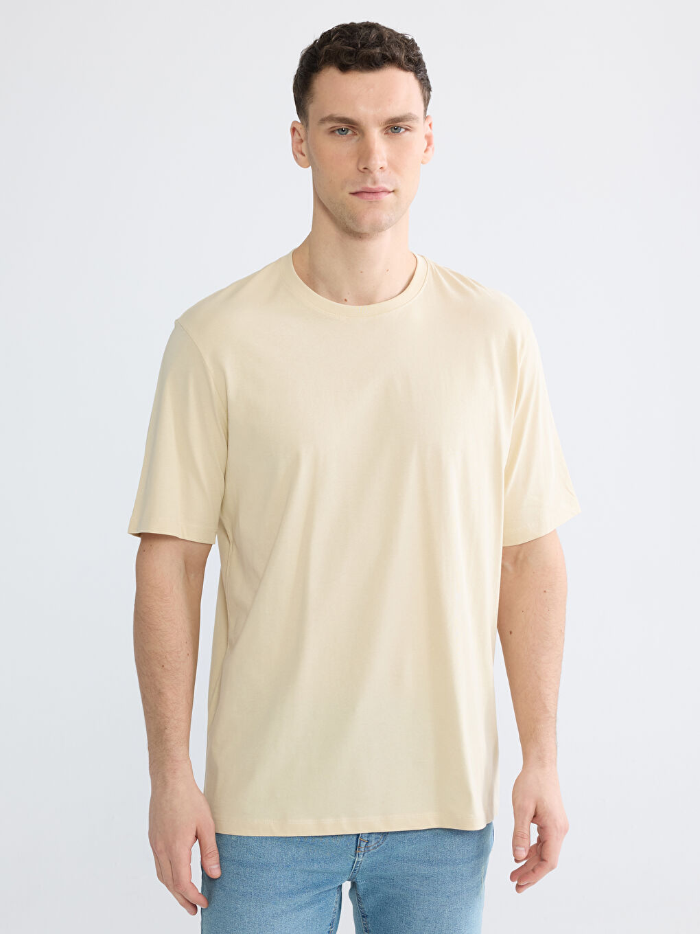 تيشيرت رجالي بياقة دائرية قماش جيرسي