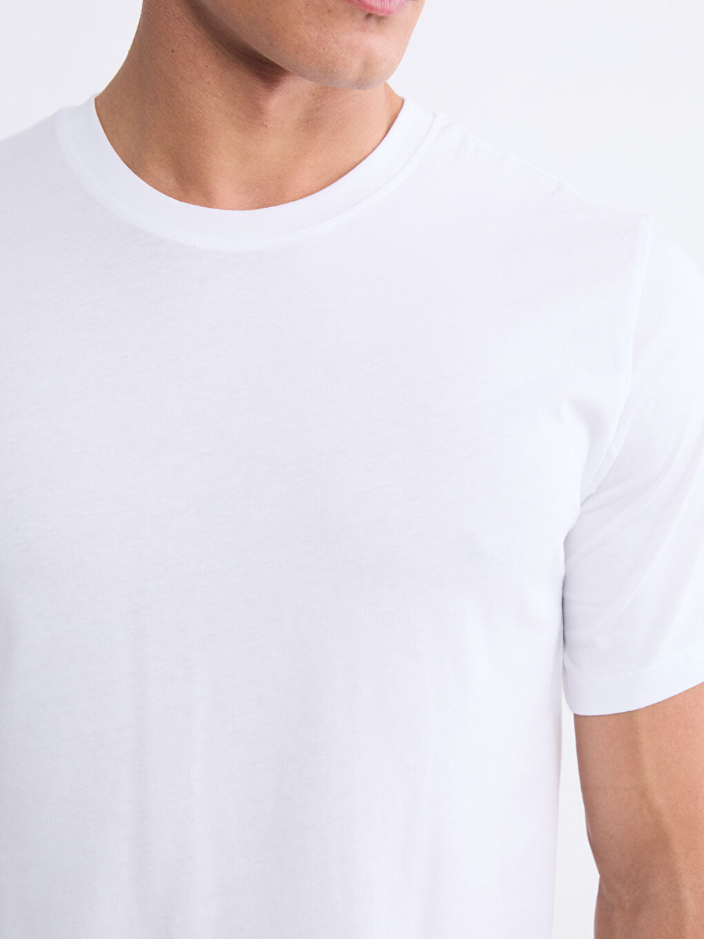 تيشيرت ياقة دائرية للرجال-2