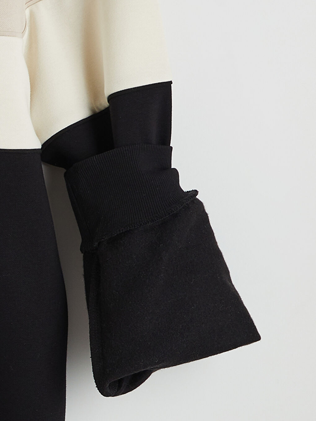 Sweat-shirt à col montant à blocs de couleurs pour homme-1