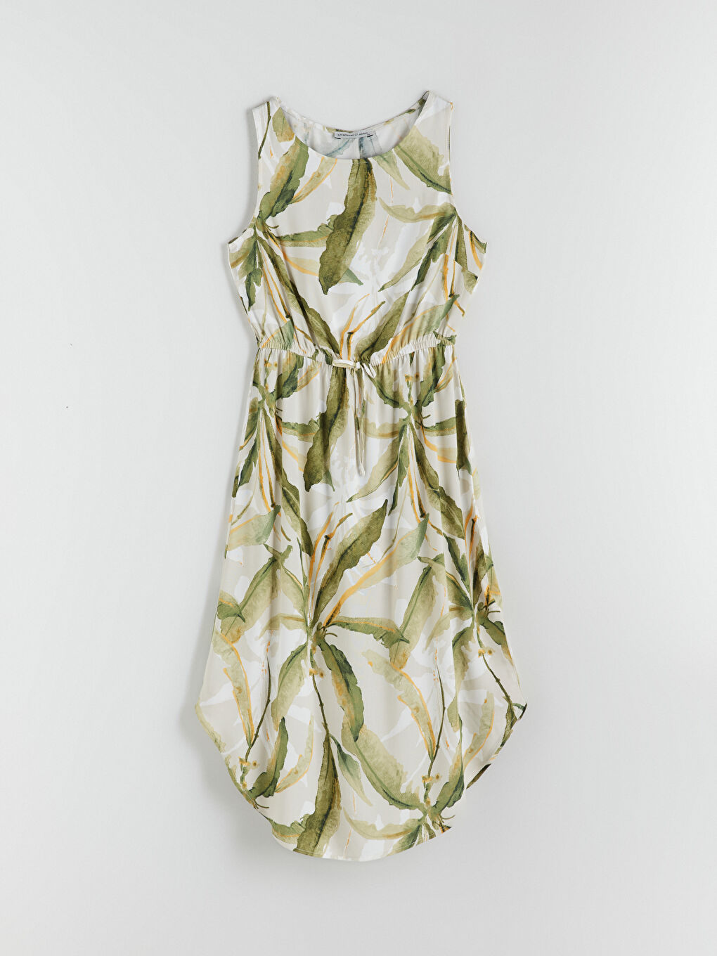 Дамска рокля с кръгло деколте, шарки и прилепнала талия-4