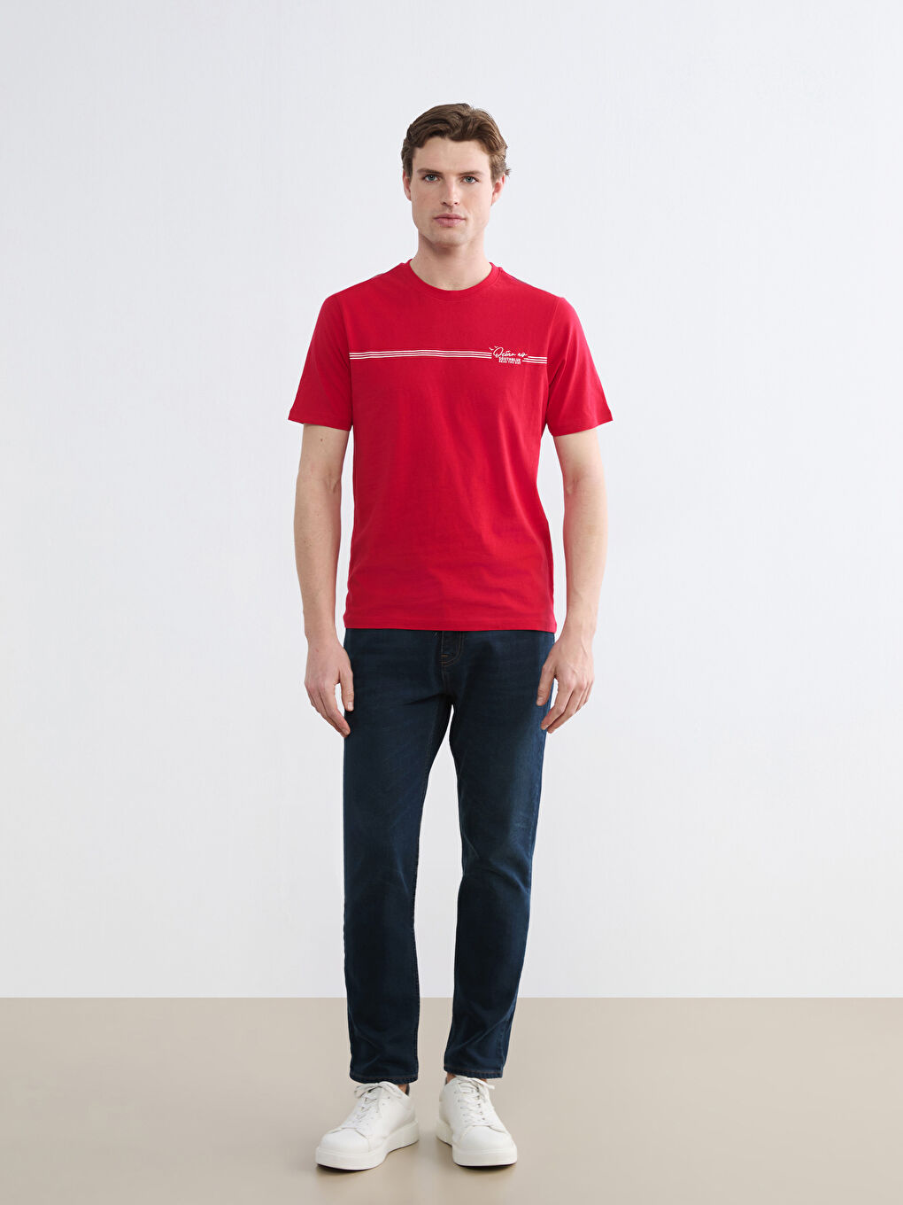 Kırmızı Bisiklet Yaka Baskılı Penye Erkek Tişört-1