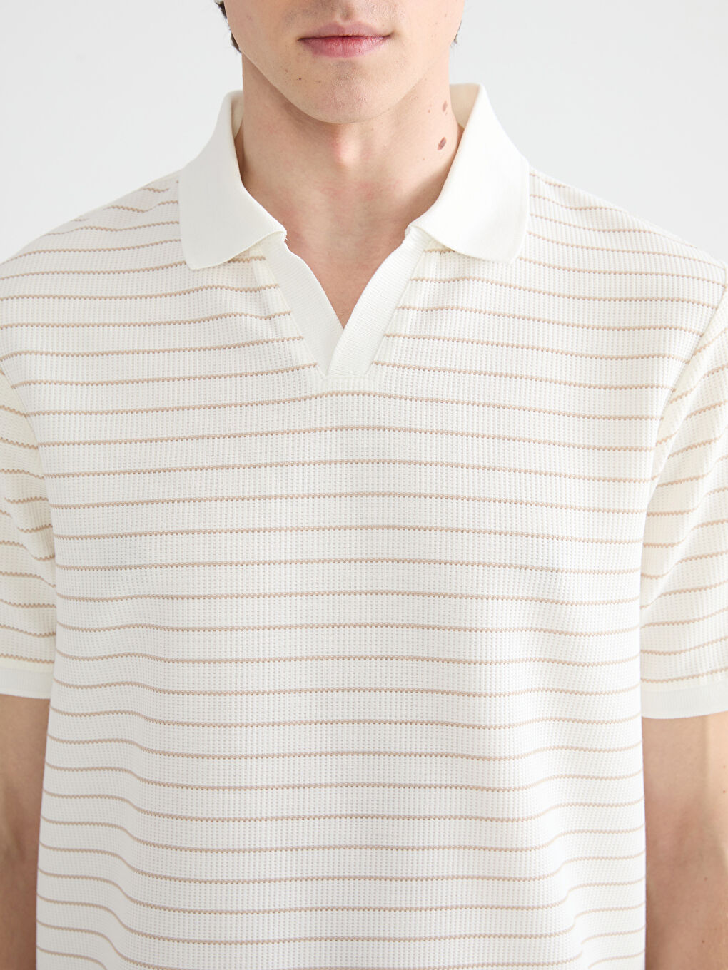 Bej Polo Yaka Çizgili Tişört-2