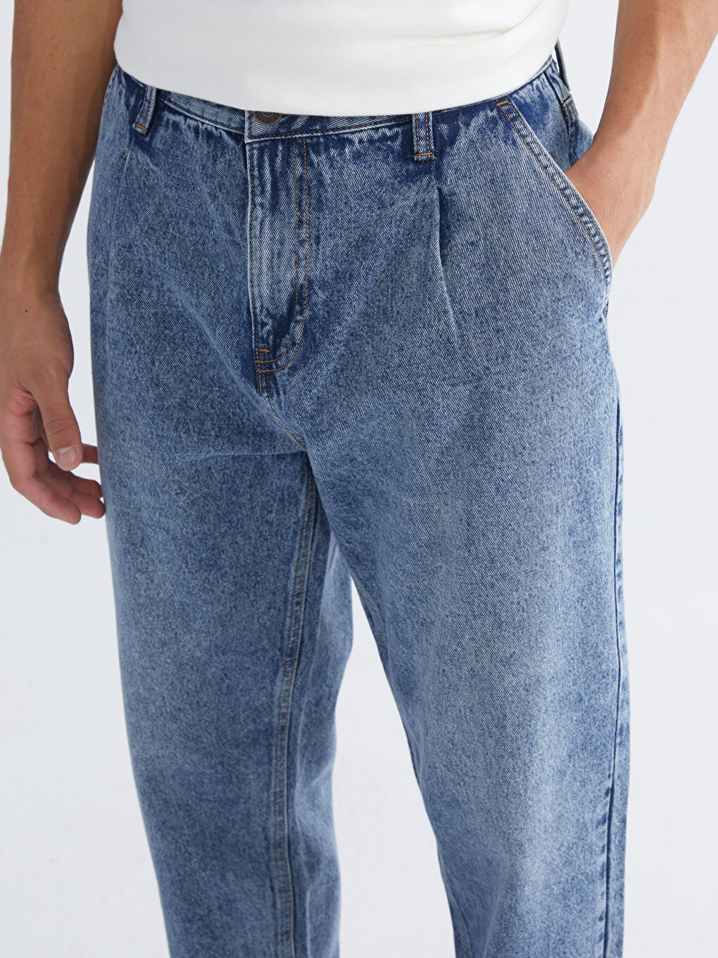 მამაკაცები მუქი ლურჯი ჯინსი-2