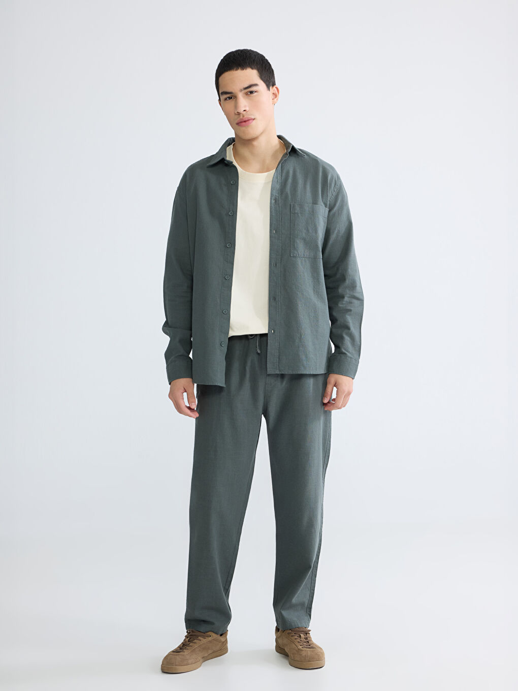 რეგულარული მორგება მამაკაცების თეთრეულის იერსახის პერანგი-1