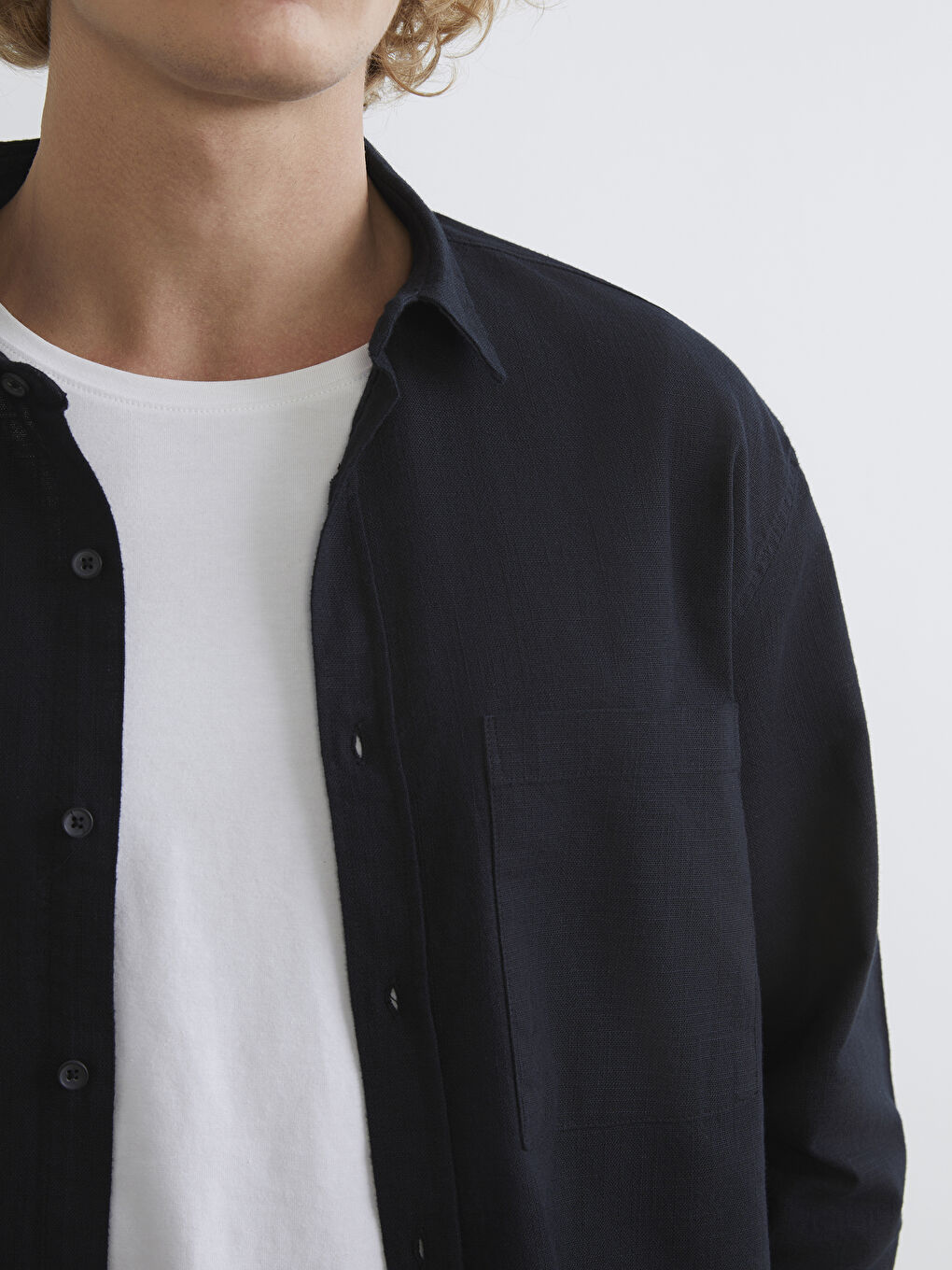 Siyah Regular Fit Erkek Keten Görünümlü Gömlek-8