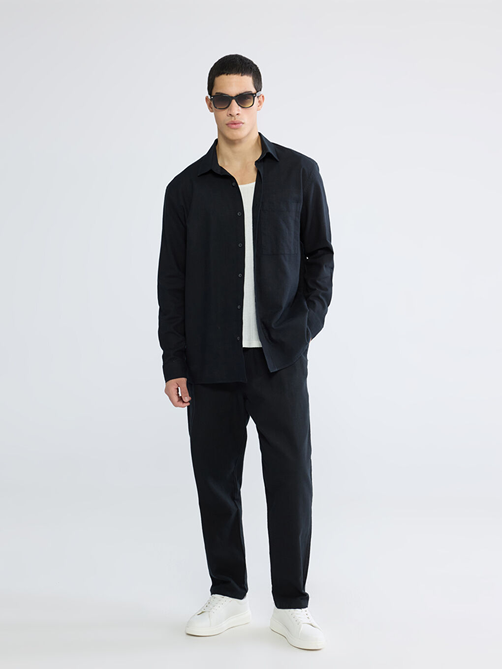 Siyah Regular Fit Erkek Keten Görünümlü Gömlek-4
