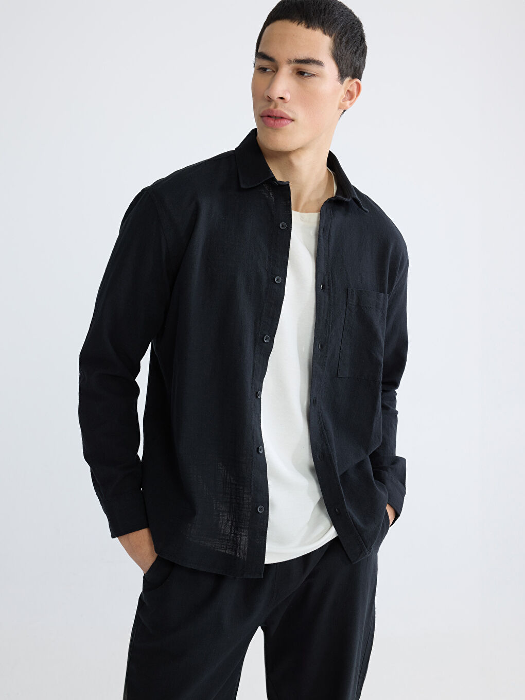 Siyah Regular Fit Erkek Keten Görünümlü Gömlek-2