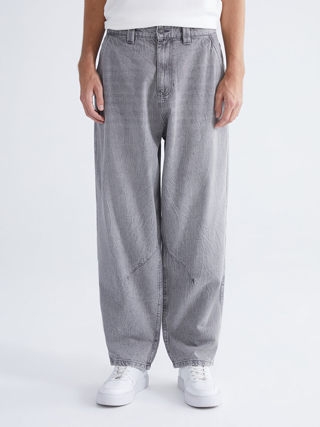 Men's Balloon Fit Jeans-1