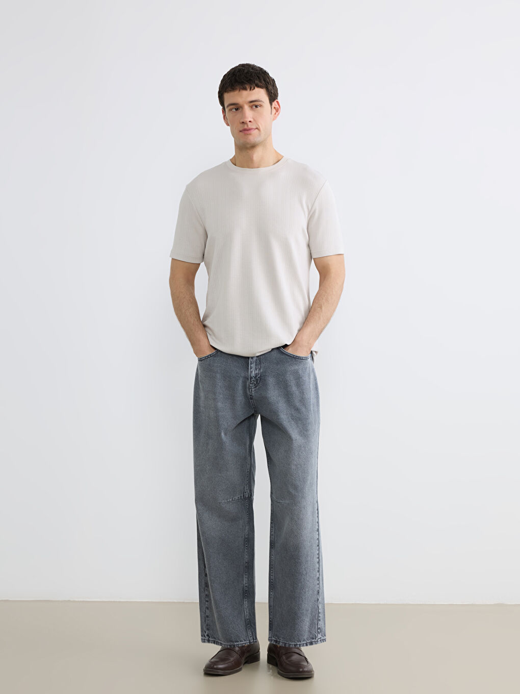 Men's Loose Fit Jeans