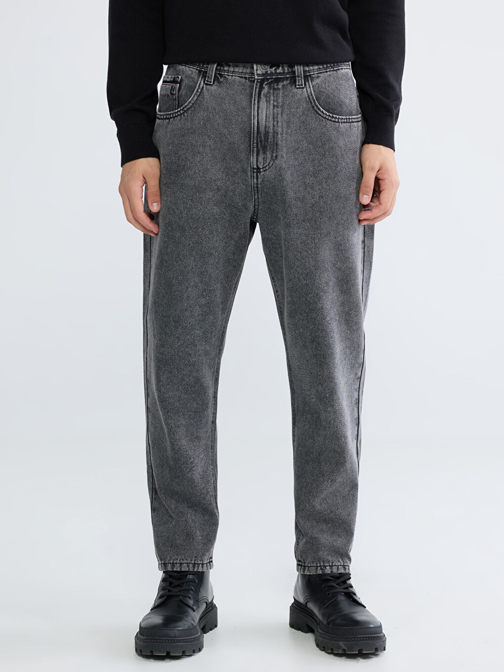 710 Loose Fit Men's Jean Trousers-1