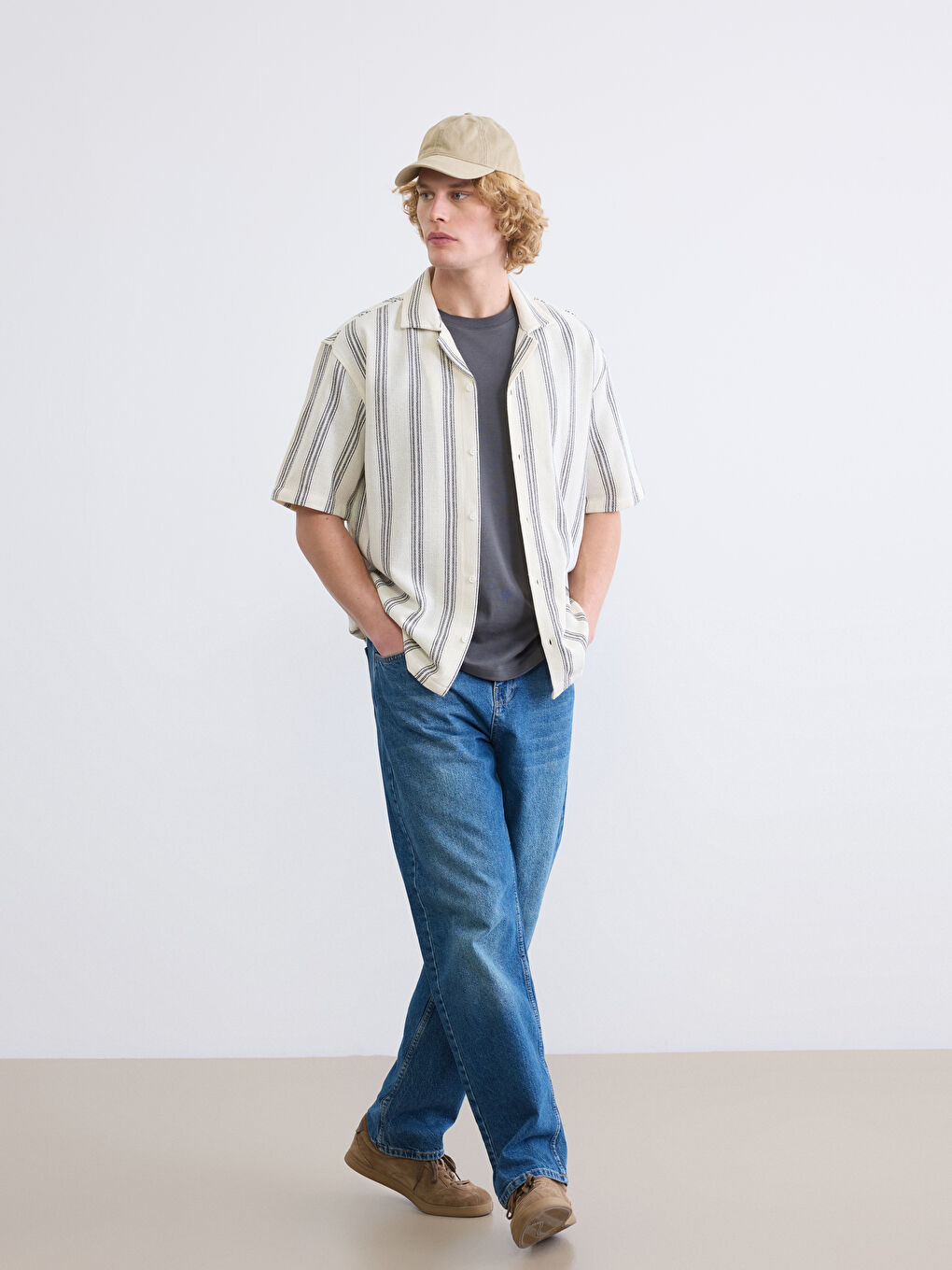 Beyaz Regular Fit Resort Yaka Çizgili Erkek Gömlek-1