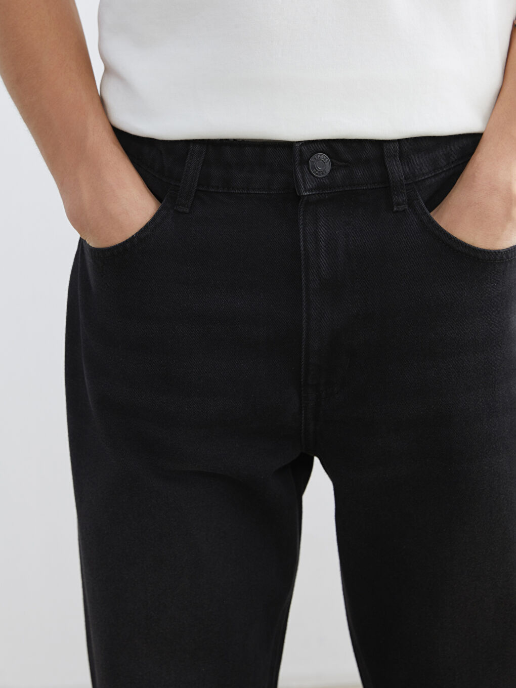 710 Loose Fit Men's Jean Trousers-2