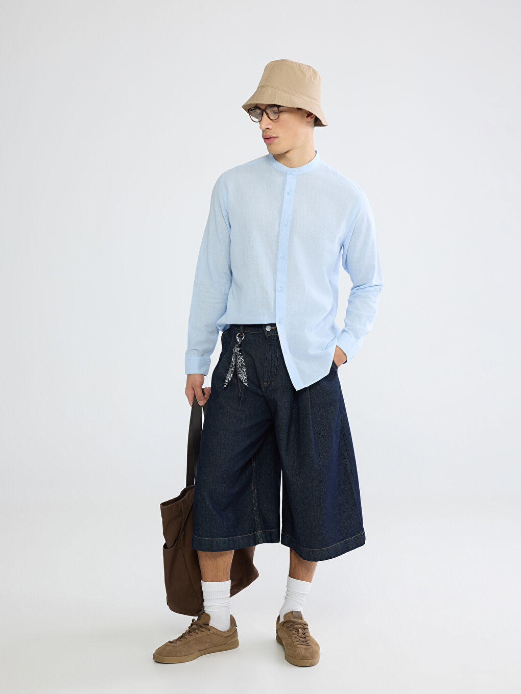 قميص بوبلين للرجال بملاءمة عادية وياقة جرانداد-1