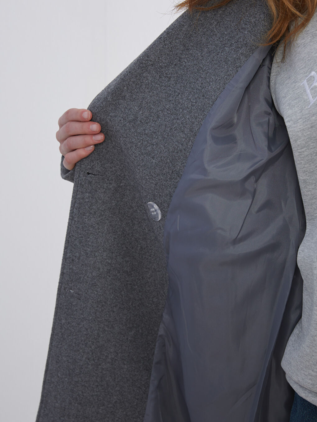 Gri Beli Kemerli Kruvaze Yaka Kadın Kaşe Kaban-3