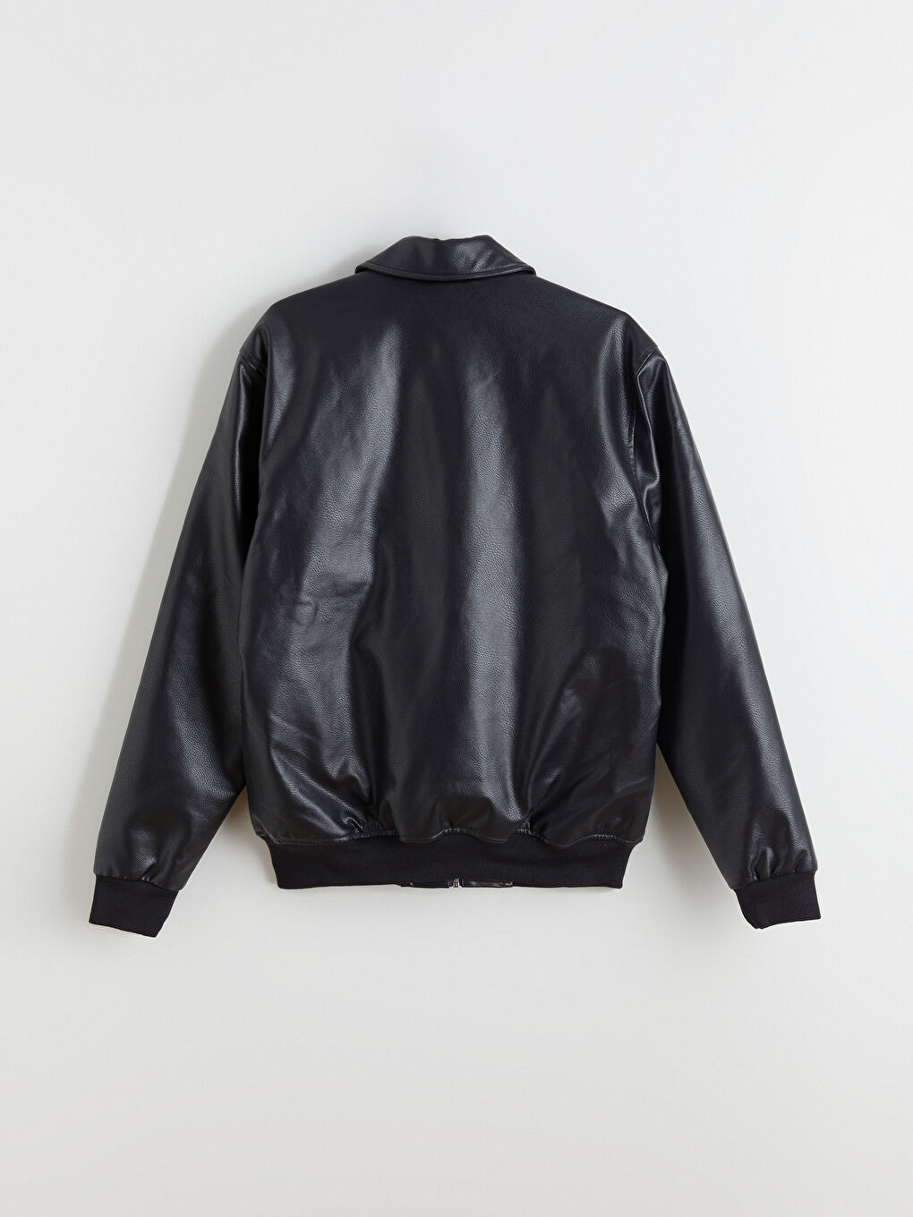 Siyah Standart Kalıp Gömlek Yaka Erkek Deri Görünümlü Mont-7