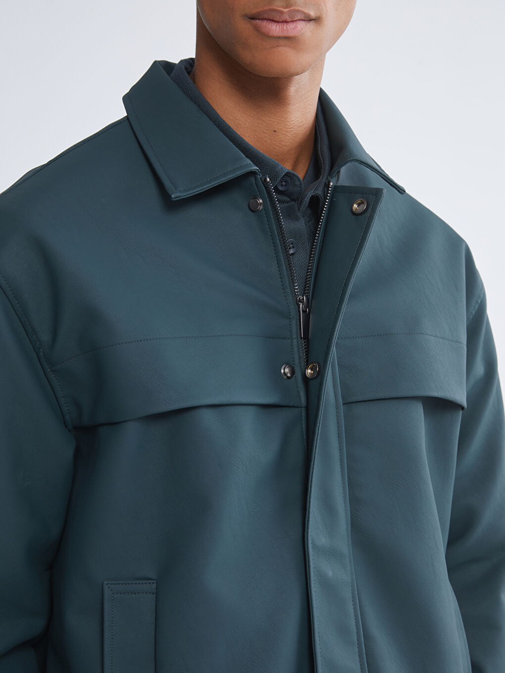 Petrol Rahat Kalıp Gömlek Yaka Erkek Deri Görünümlü Mont-3