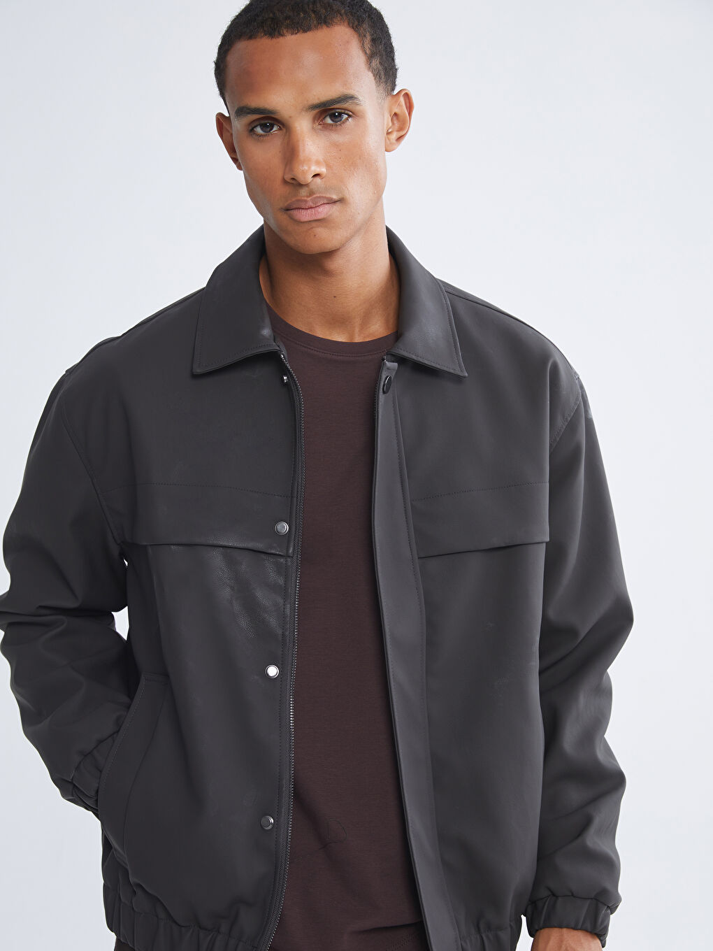 Kahverengi Rahat Kalıp Gömlek Yaka Erkek Deri Görünümlü Mont