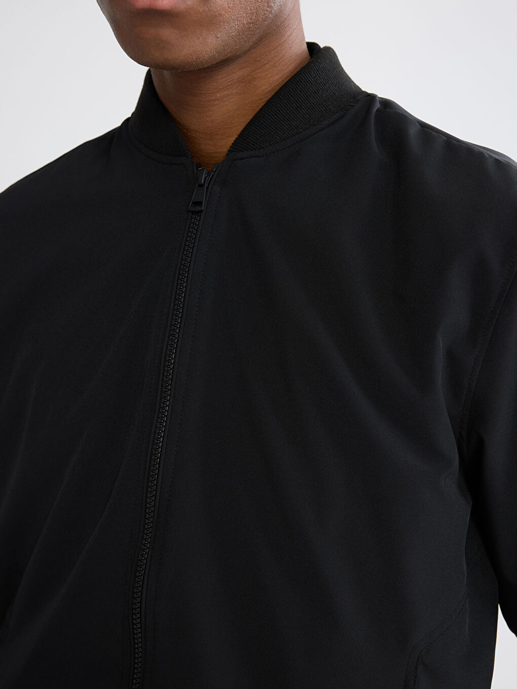 Siyah Standart Kalıp Kolej Yaka Erkek Mont-2