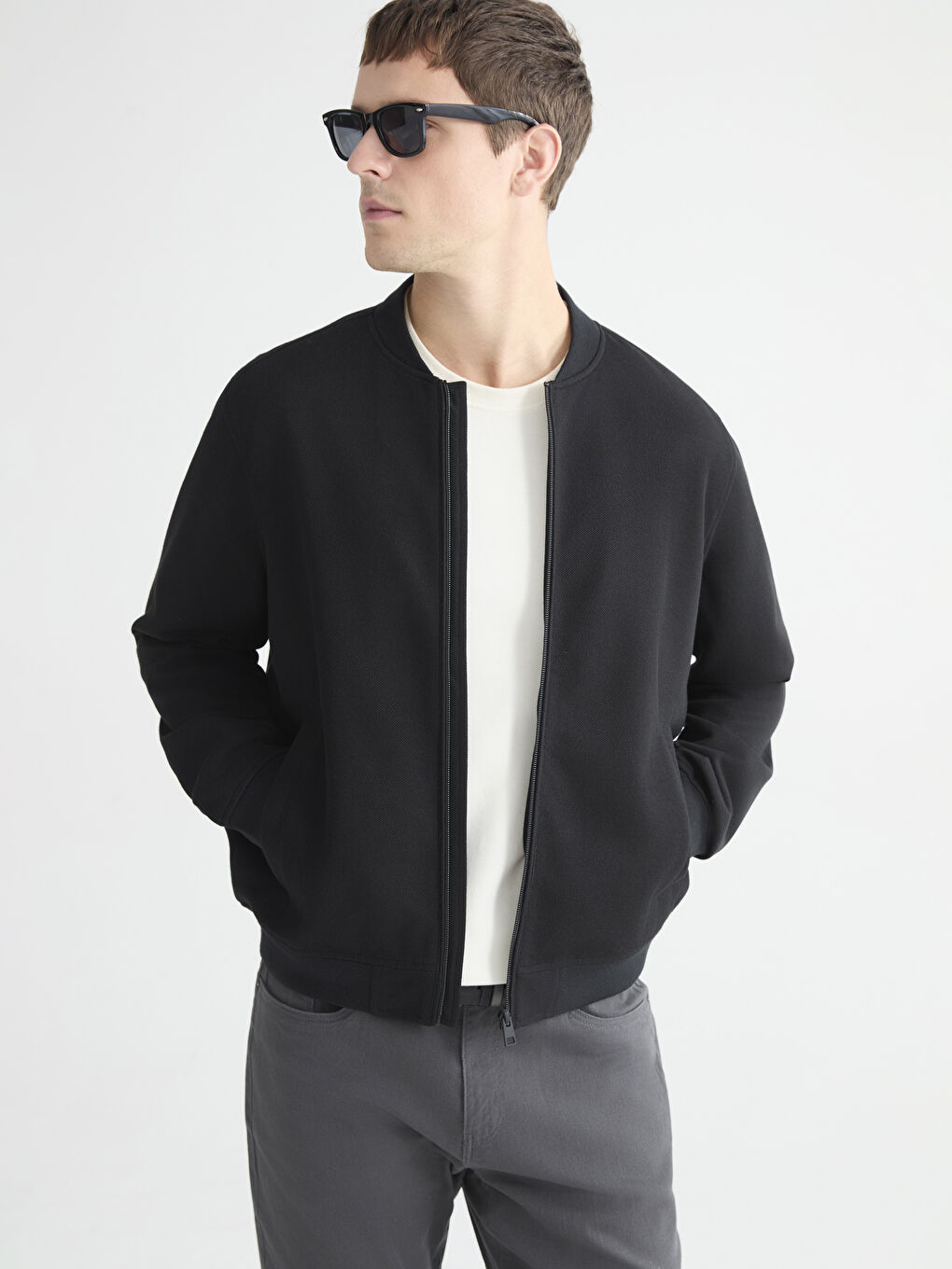 Siyah Standart Kalıp Kolej Yaka Erkek Mont