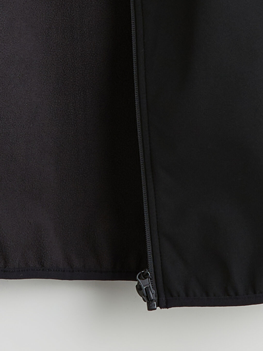 Siyah Standart Kalıp Kapüşonlu Erkek Mont-6