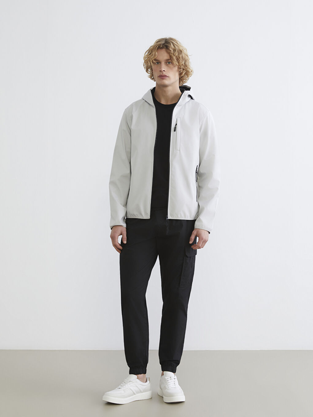 Gri Standart Kalıp Kapüşonlu Erkek Mont-1