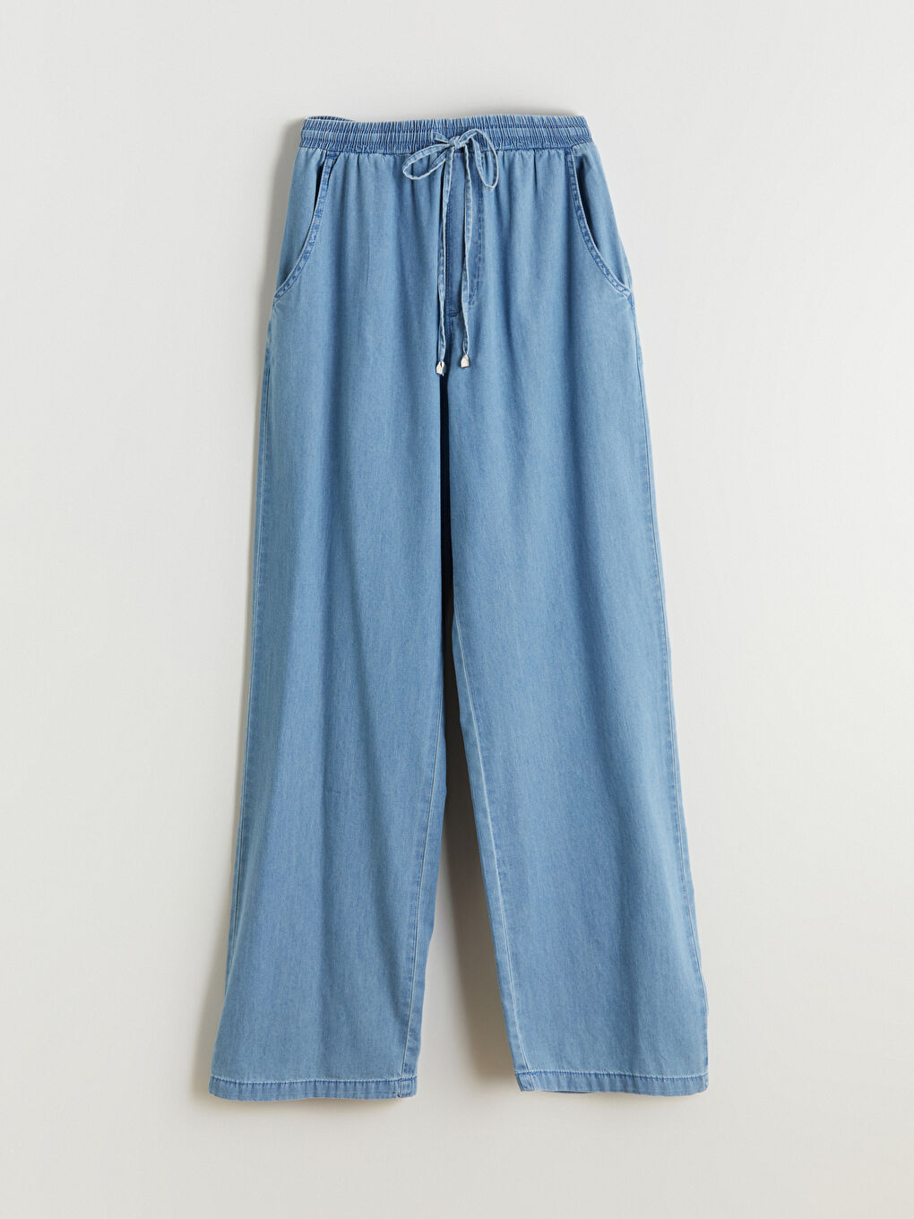 ქალი მუქი ლურჯი ჯინსი-4