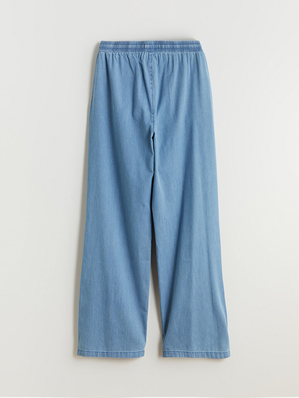 ქალი მუქი ლურჯი ჯინსი-5