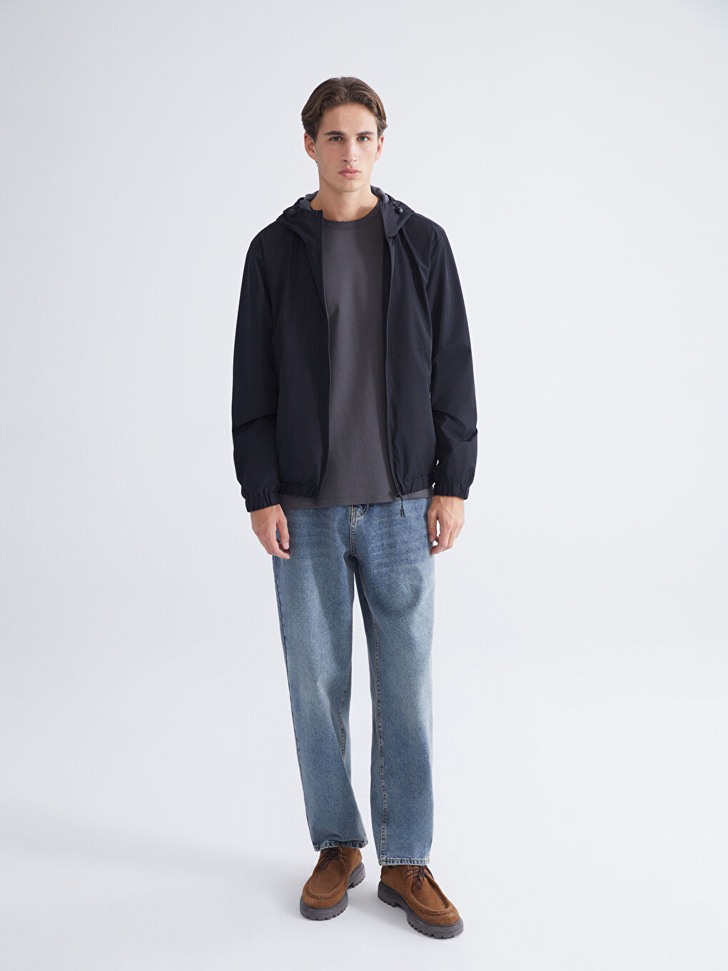 Siyah Standart Kalıp Kapüşonlu Erkek Yağmurluk-2