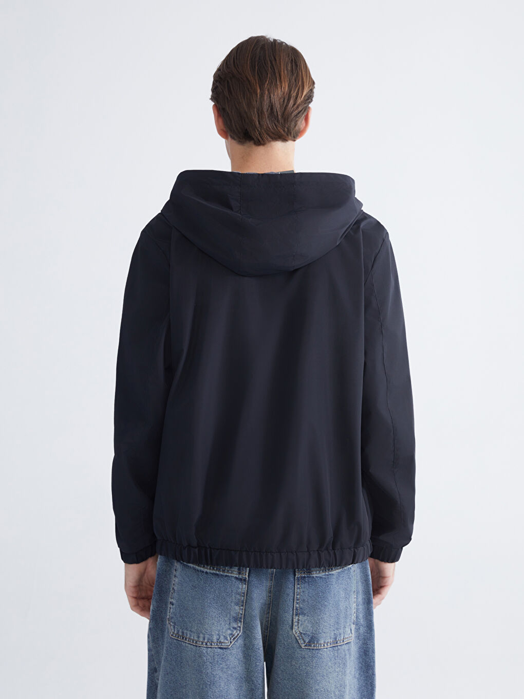 Siyah Standart Kalıp Kapüşonlu Erkek Yağmurluk-8