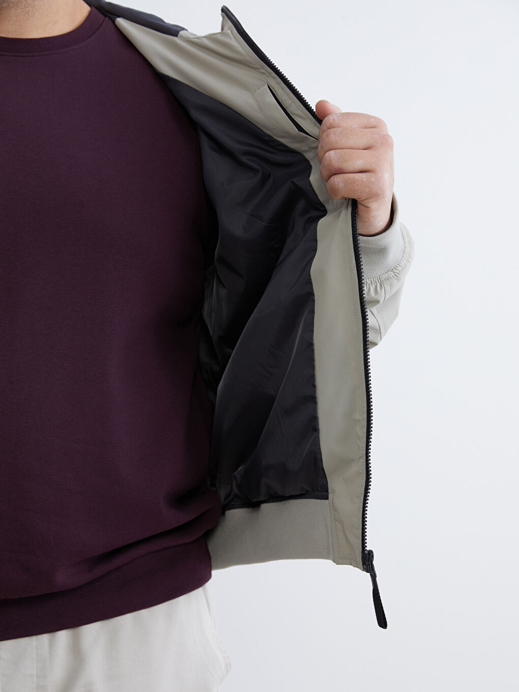 მამაკაცები რუხი საწვიმარი-3