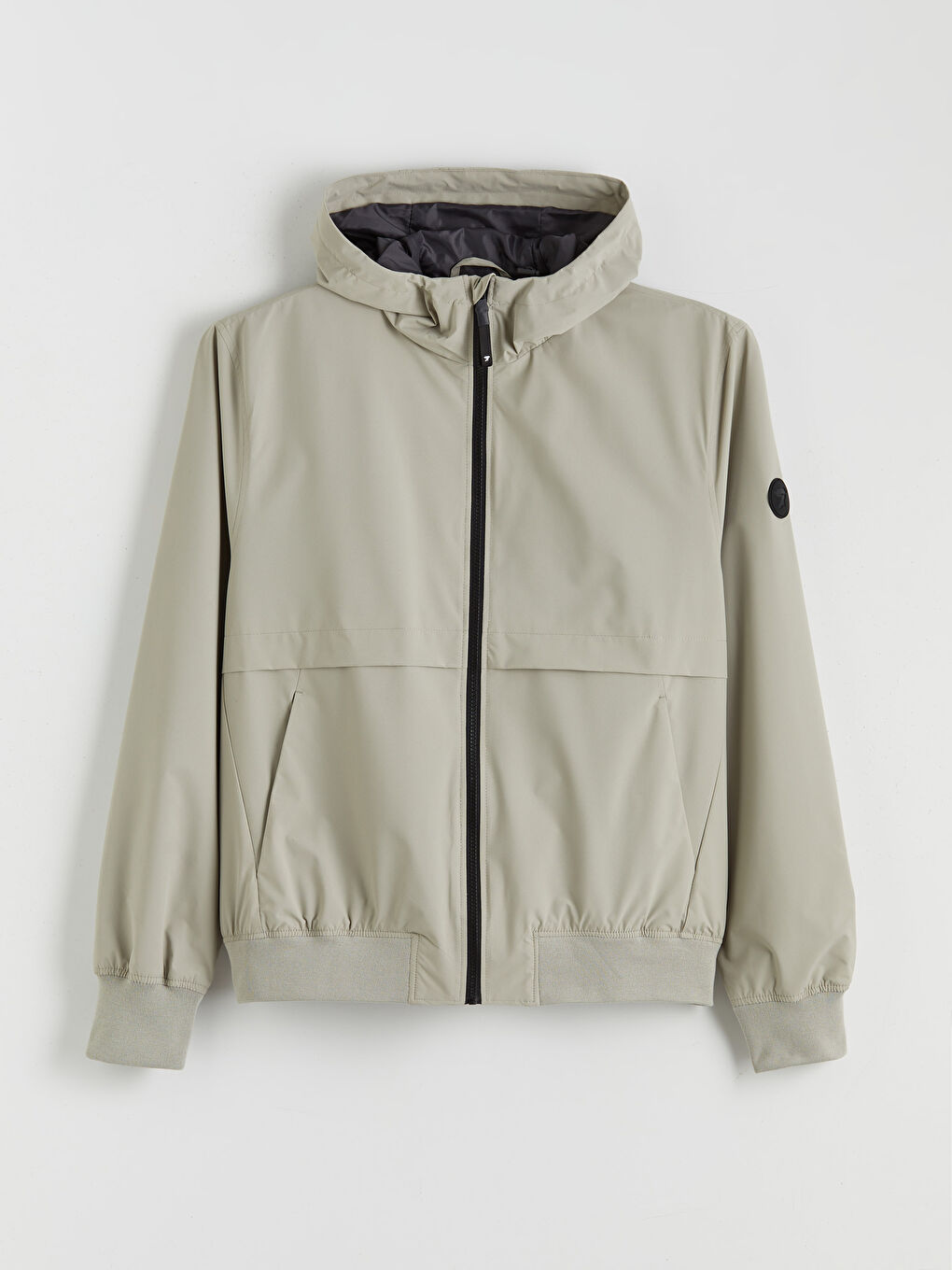 Gri Rahat Kalıp Kapüşonlu Erkek Yağmurluk-5